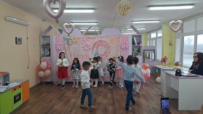 ПРАЗНИКА НА МАМА В ТРЕТА ВЪЗРАСТОВА ГРУПА 5