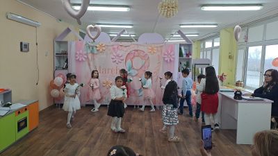 ПРАЗНИКА НА МАМА В ТРЕТА ВЪЗРАСТОВА ГРУПА 9